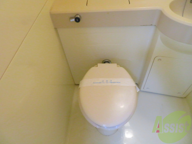 トイレ　こちらはトイレです。清潔感があり、安心して使用できます。