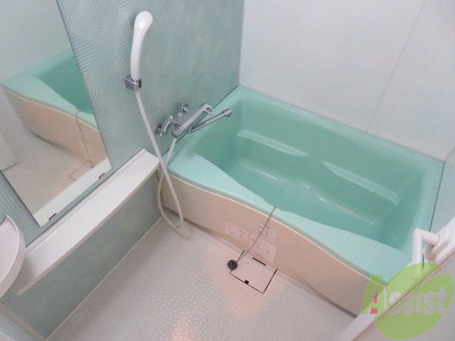 バス・シャワールーム　疲れた時はゆっくり湯船につかってみてはいかがでしょうか。