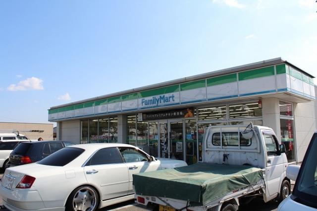コンビニ　ファミリーマート高松林町店（コンビニ）まで217m