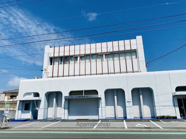 銀行　浜松いわた信用金庫（銀行）まで245m