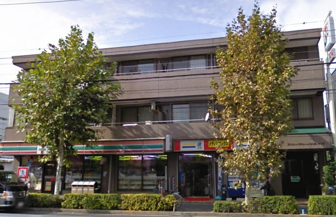 コンビニ　セブンイレブン練馬北町店（コンビニ）まで744m