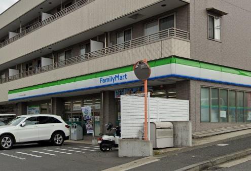 コンビニ　ファミリーマートサンズすみれが丘南店（コンビニ）まで386m