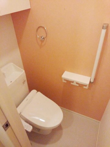 トイレ　シンプルで使いやすいトイレです