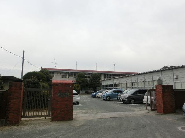 中学校　木屋瀬中学校（中学校）まで2240m