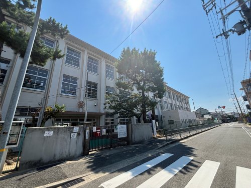 小学校　尼崎市立長洲小学校（小学校）まで299m