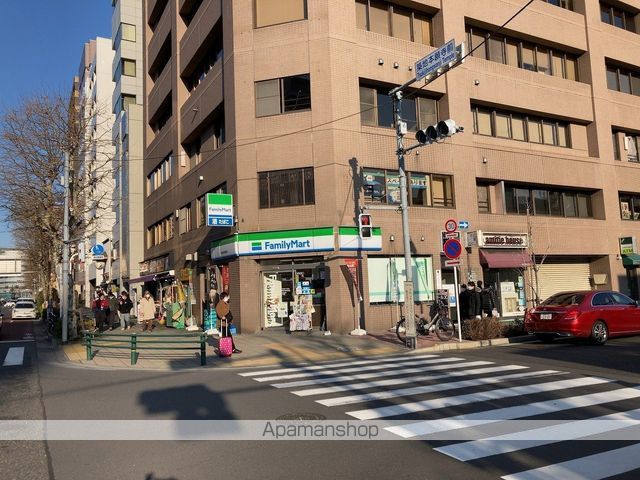 コンビニ　ファミリーマート築地本願寺前店（コンビニ）まで2180m