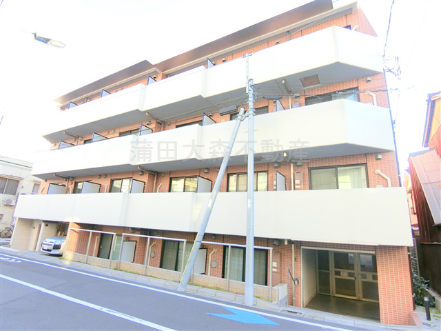 建物外観　2019年10月築　RC鉄筋コンクリート造地上4階建て1K