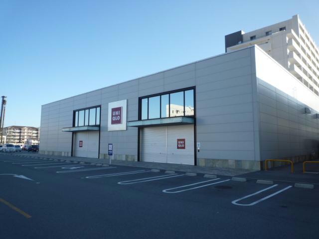 ショッピングセンター　ユニクロ津島崎店（ショッピングセンター）まで2337m