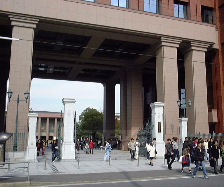 大学・短大　龍谷大学（深草）（大学・短大）まで2300m