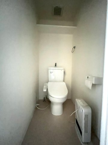 トイレ　コンパクトで使いやすいトイレです