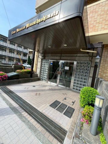 建物外観　外観は落ち着いています