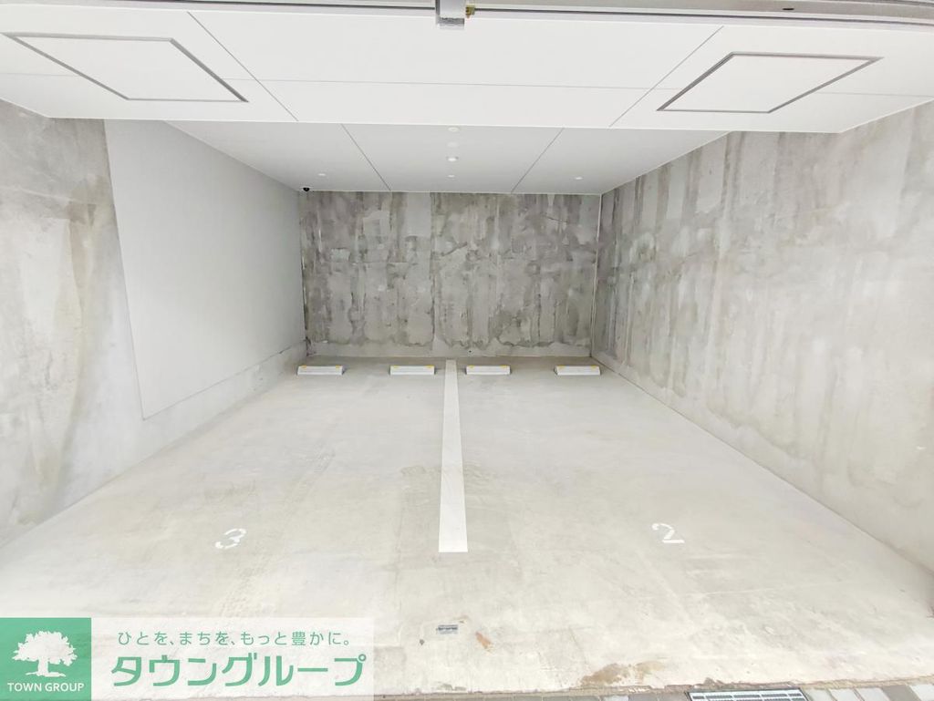 駐車場　駐車場