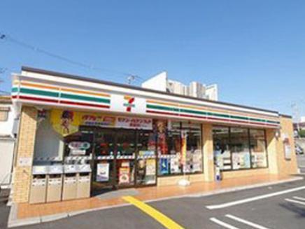 コンビニ　セブンイレブン大阪長居1丁目店（コンビニ）まで539m