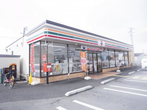 コンビニ　セブンイレブン 田原本千代店（コンビニ）まで889m