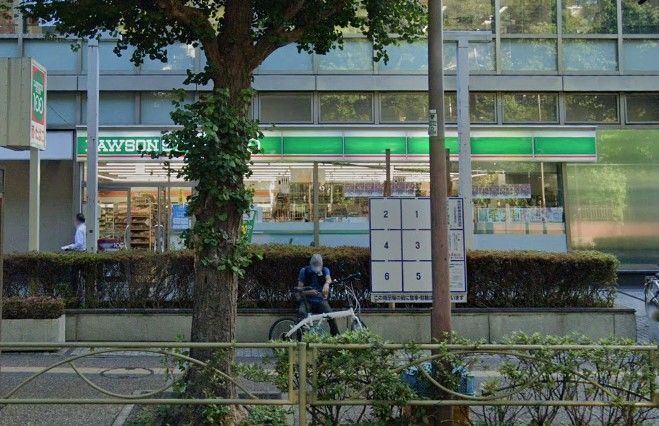 コンビニ　ローソンストア100本郷郵便局店（コンビニ）まで340m