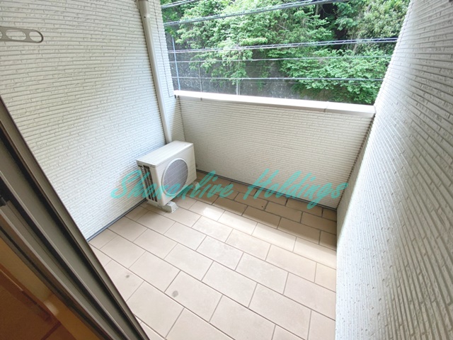 バルコニー　広々ルーフバルコニー