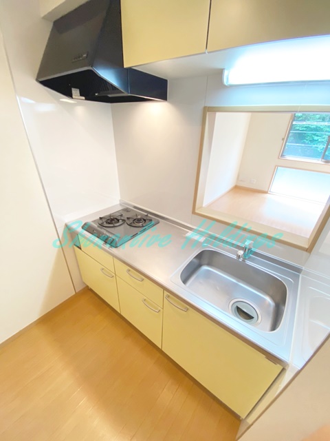 キッチン　人気のカウンターキッチン♪広めの調理スペース♪