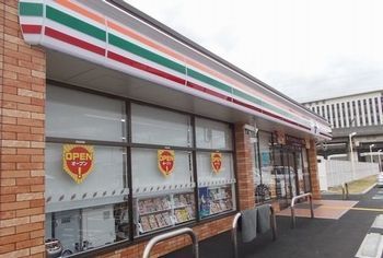 コンビニ　セブンイレブン姫路安田４丁目店（コンビニ）まで350m