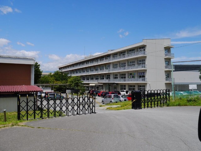中学校　松本市立筑摩野中学校（中学校）まで1986m