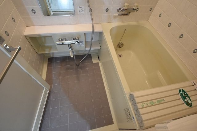 バス・シャワールーム　別部屋参考写真