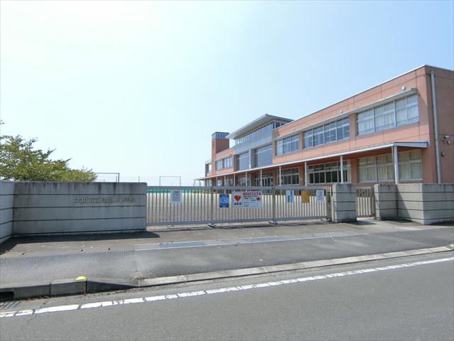 小学校　太田市立鳥之郷小学校（小学校）まで1080m