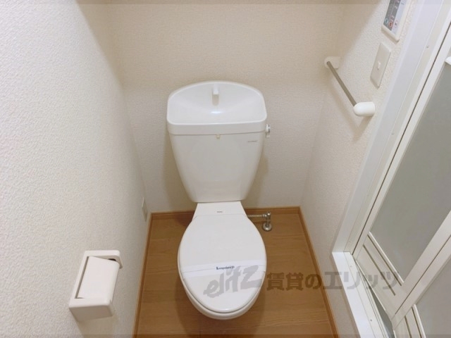 レオパレスRegulusのトイレ写真
