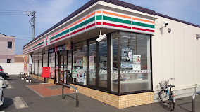 コンビニ　セブンイレブン豊川蔵子６丁目店（コンビニ）まで30m