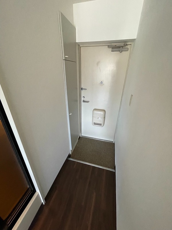 玄関　反転部屋参照