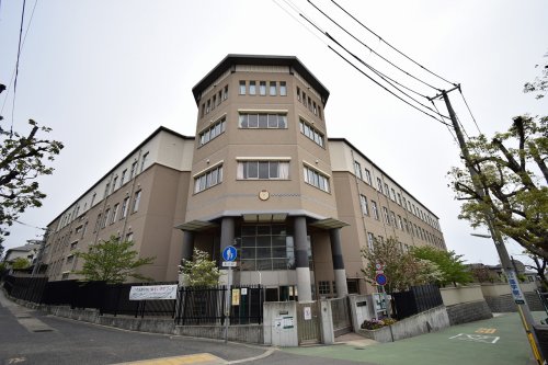 小学校　神戸市立高羽小学校（小学校）まで1070m