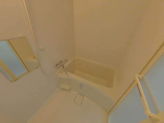 バス・シャワールーム　※別部屋の写真です