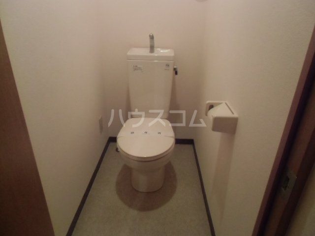 スカイコーポ鴨居のトイレ写真