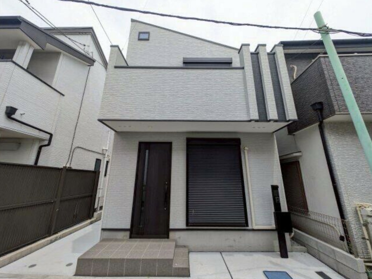 春日町4丁目戸建の外観写真