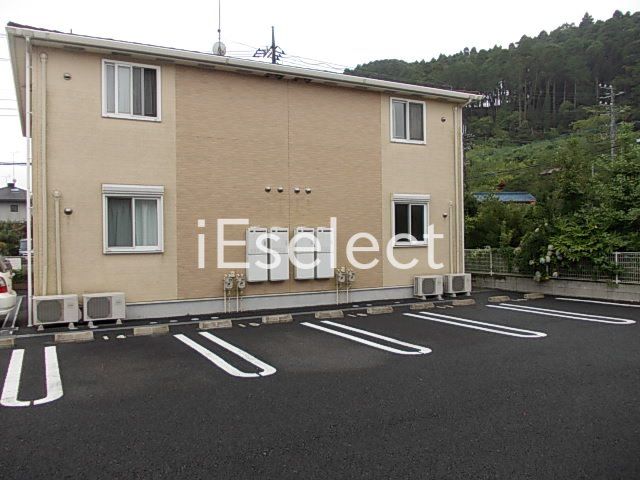 駐車場　敷地内駐車場も募集中です！