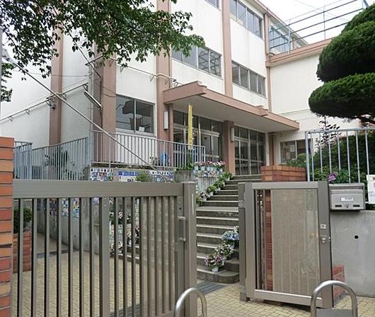小学校　豊島区立富士見台小学校（小学校）まで366m