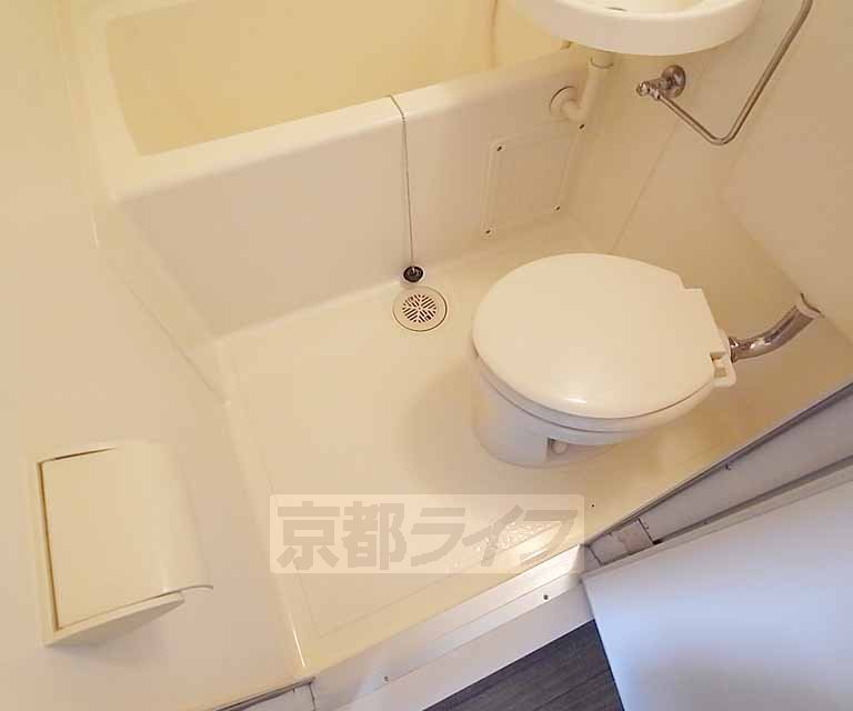 トイレ　ユニットバスのトイレ部分です