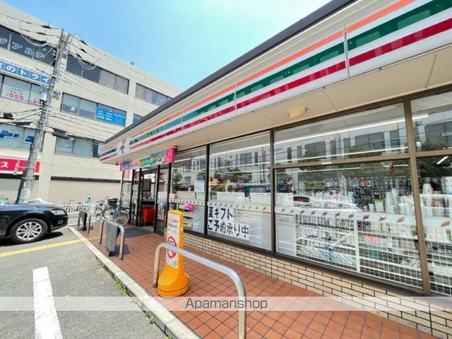 コンビニ　セブン－イレブン阪急塚口駅南店（コンビニ）まで202m
