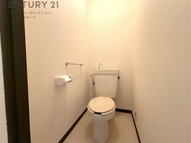 トイレ　落ち着いた色調のトイレです☆