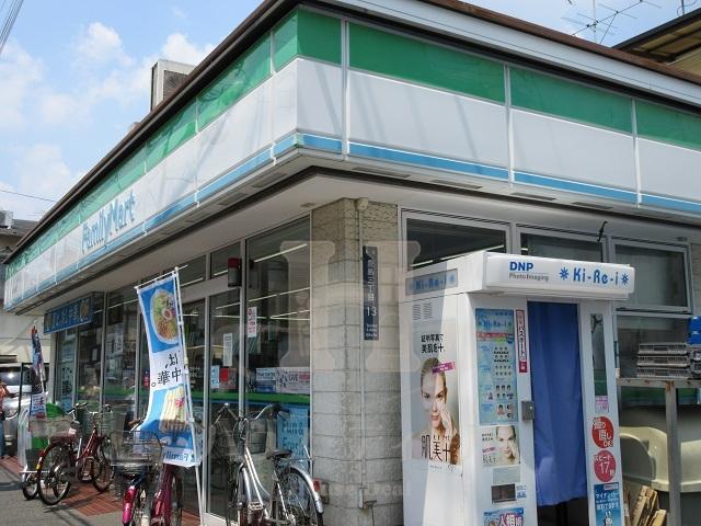 コンビニ　ファミリーマート豊川通り店（コンビニ）まで331m
