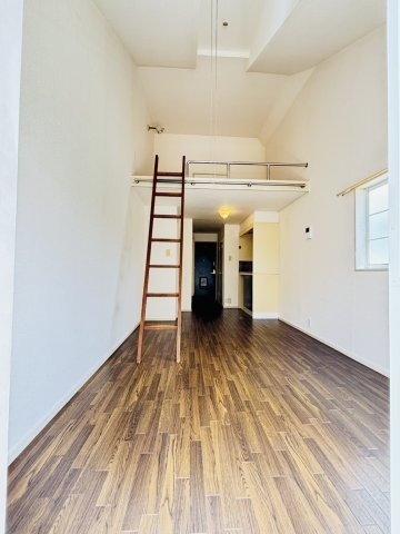ウィング21街道 Aの内装写真