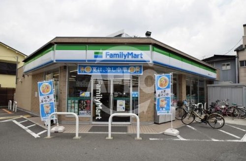 コンビニ　ファミリーマート生野鶴橋一丁目店（コンビニ）まで397m