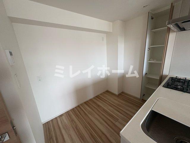 その他　同建物内、別のお部屋の参考写真になります。