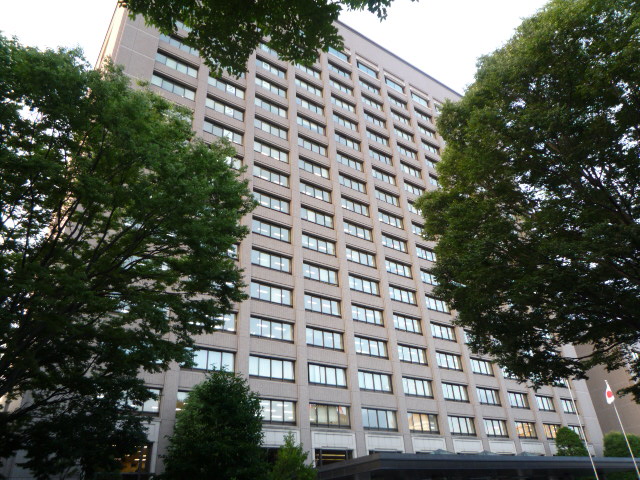 役所　宮城県庁（役所）まで852m
