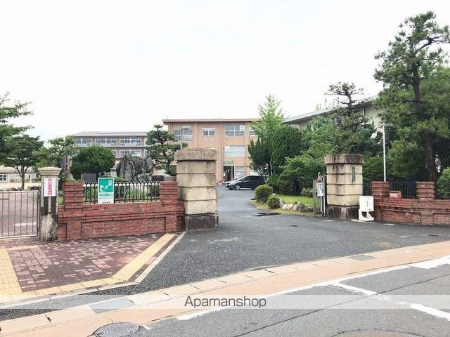小学校　冨田小学校（小学校）まで953m