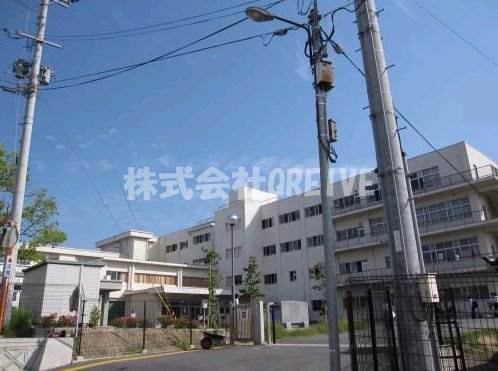 中学校　草津市立松原中学校（中学校）まで351m