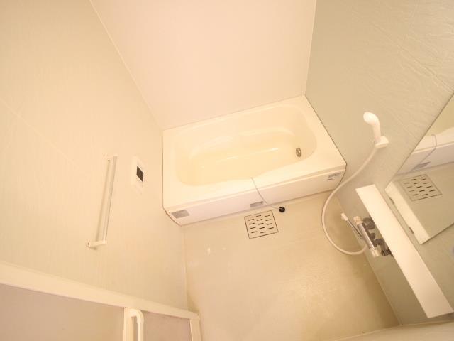 グリシーナおおたかIIの風呂写真