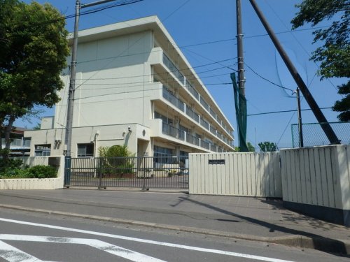 小学校　横浜市立あざみ野第一小学校（小学校）まで959m