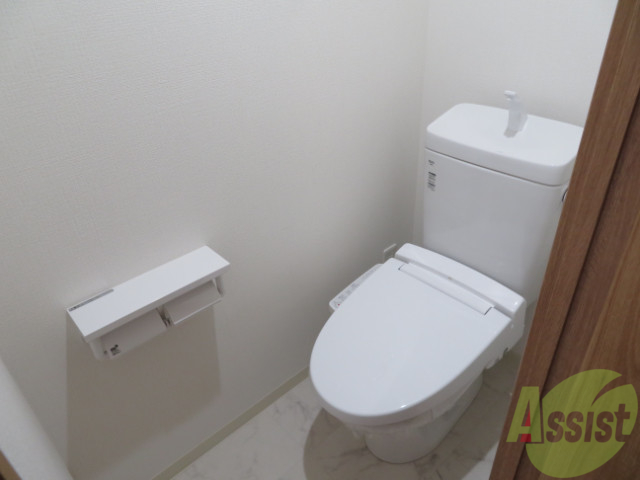 トイレ　トイレはウォシュレット付きです。シャワートイレは嬉しいですね