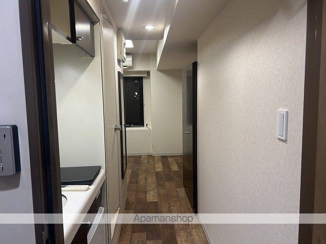 ＪＲ山手線 駒込駅 徒歩5分 10階建 築35年の玄関写真