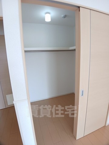 ＪＲ東海道本線 長岡京駅 バス乗車時間：8分 最寄りバス停で下車 徒歩4分 2階建 築14年の内装写真
