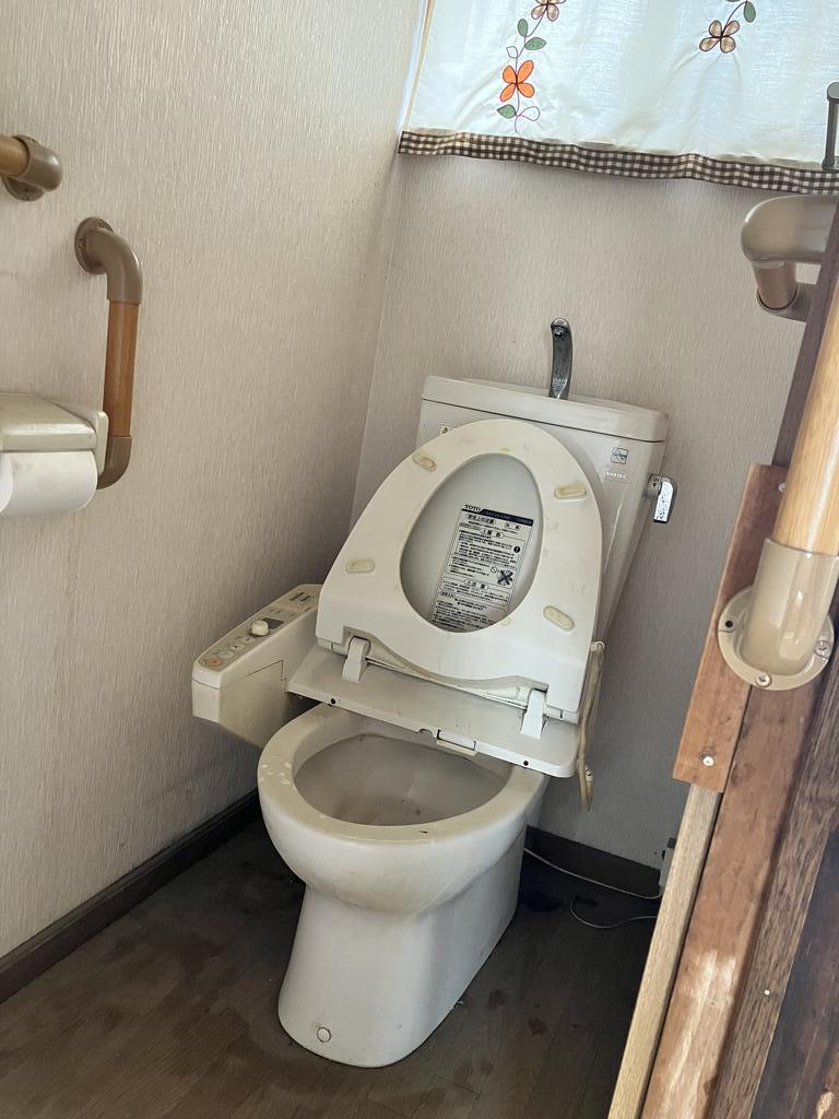 JR関西本線 久宝寺駅 八尾市亀井町1丁目のトイレ写真